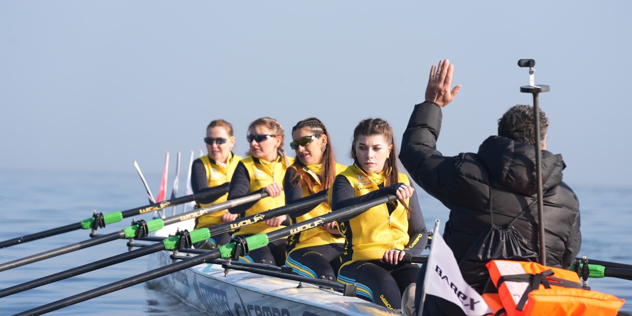 Avcılar’dan Çanakkale’ye 230 kilometrelik kürek yolculuğu başladı