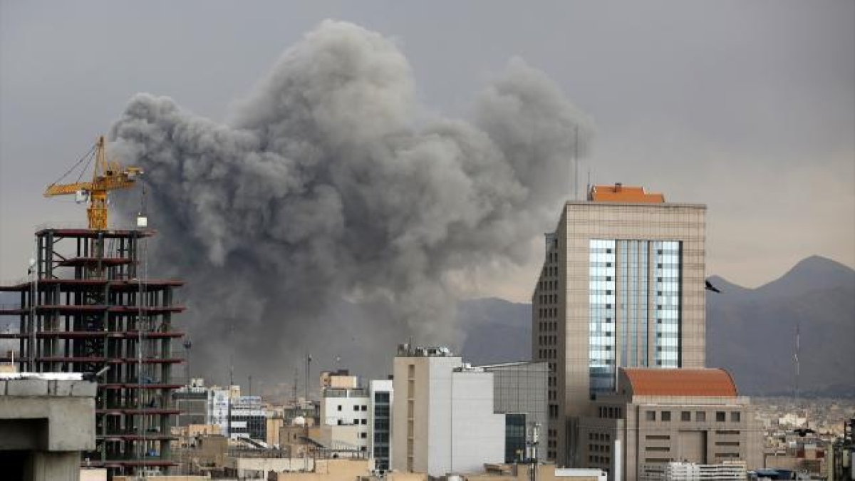 Tahran'da çok sayıda patlama