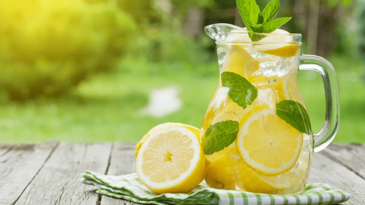 Dışarıdan limonata içtirmeyecek tarif! Sadece 2 limon 1 portakaldan bir litre çıkıyor