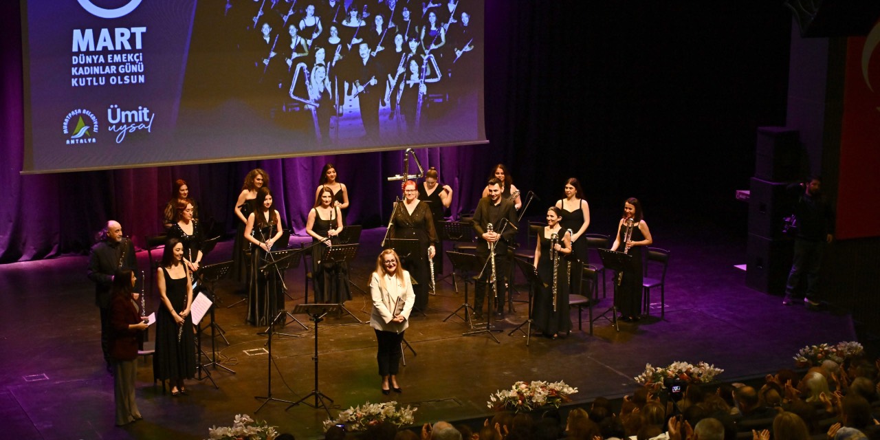 Muratpaşa’da 8 Mart Dünya Kadınlar Günü programı düzenlendi