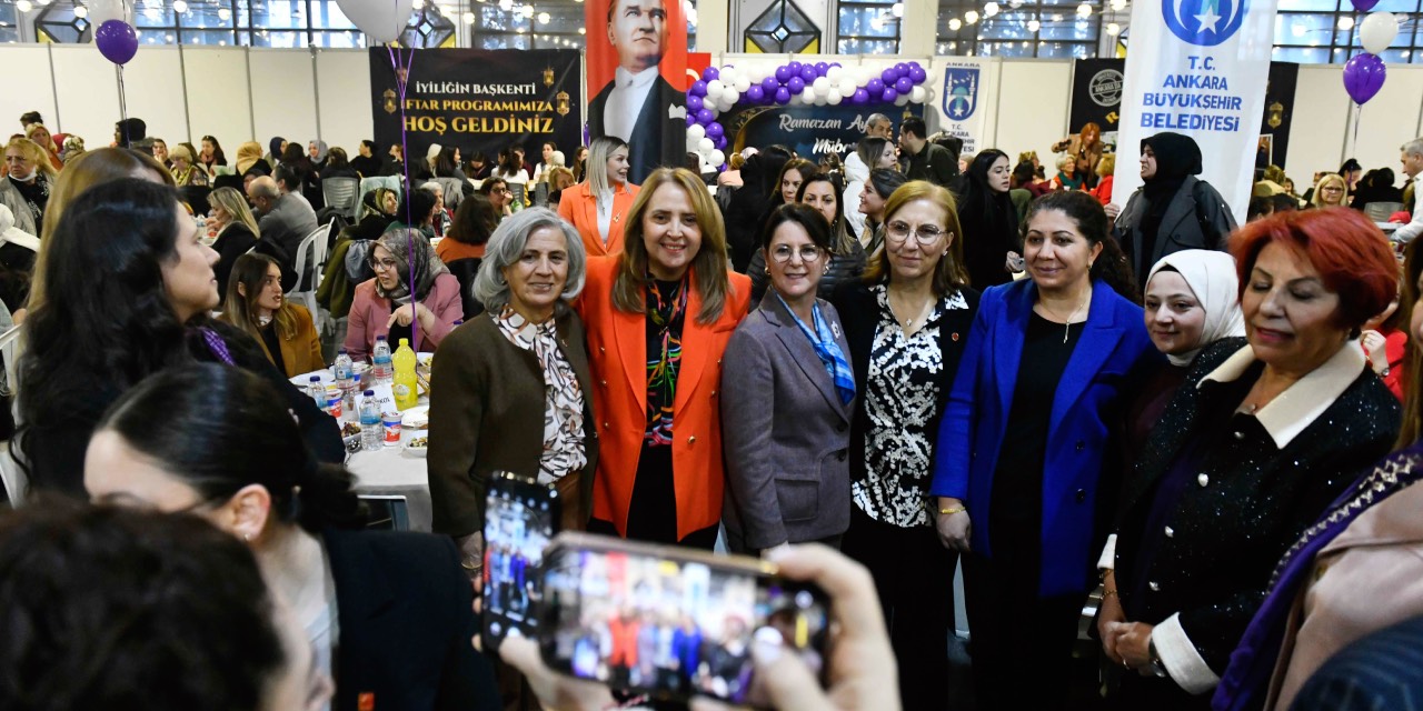 Ankara’da kadınlar 8 Mart iftarında bir araya geldi