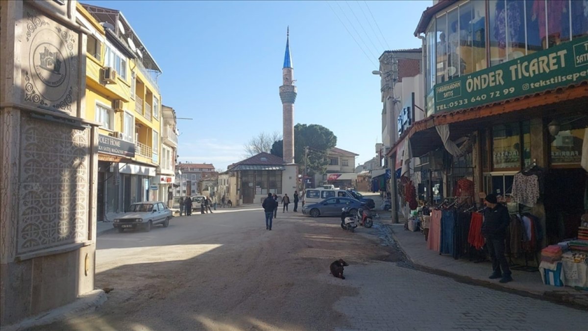 Denizli’de 5.1 büyüklüğünde deprem anı: Koyunlar böyle kaçıştı