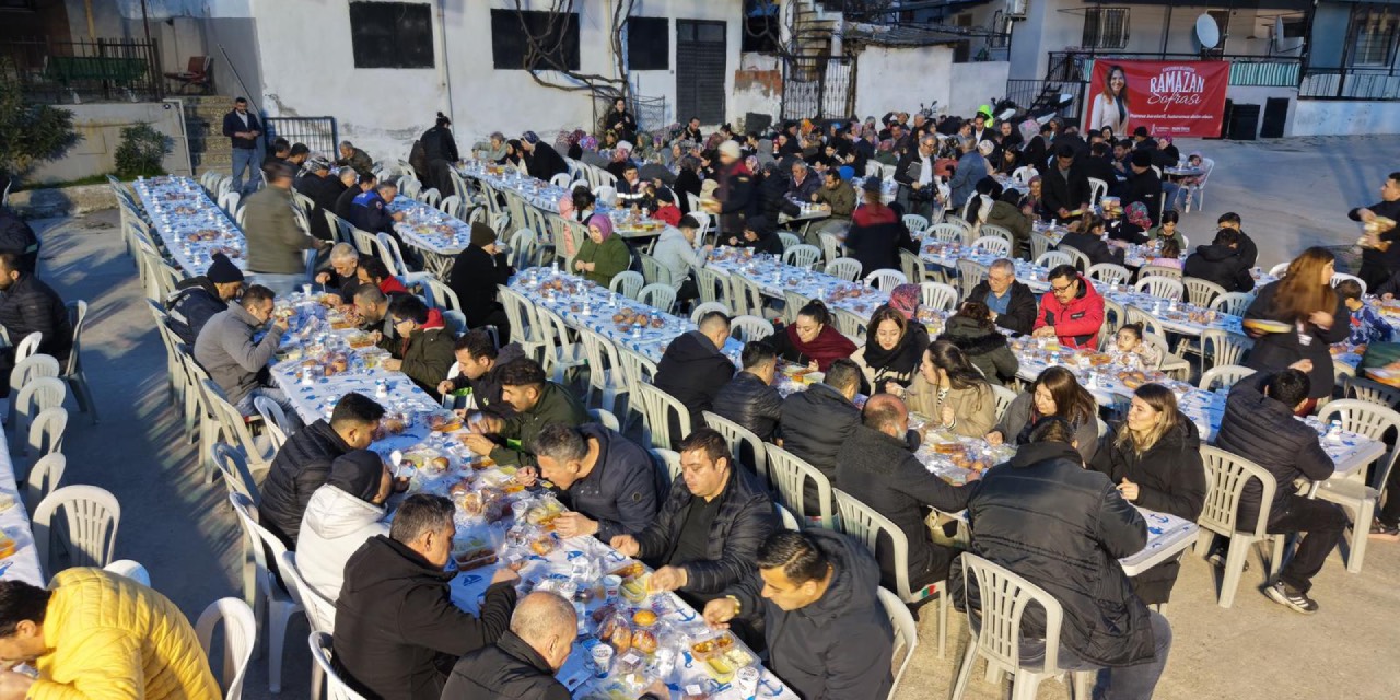 Karşıyaka Belediyesi'nden köy meydanında ramazan buluşması