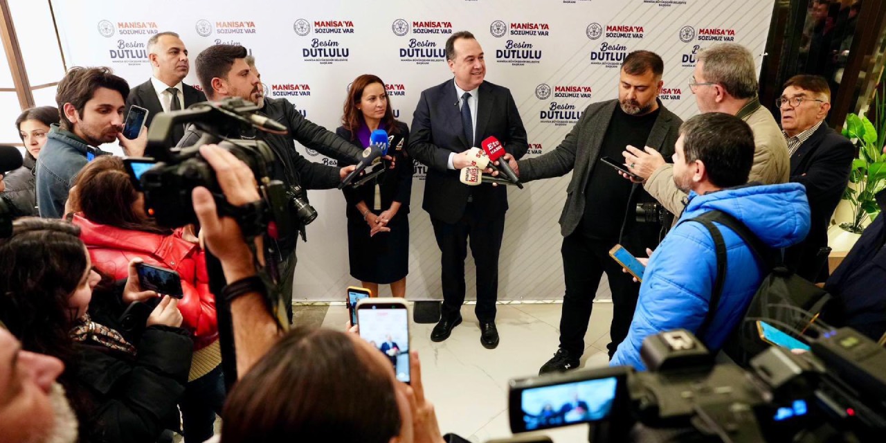 Manisa Büyükşehir Başkanı Dutlulu, meclis üyeleri ve basın mensuplarıyla iftarda buluştu