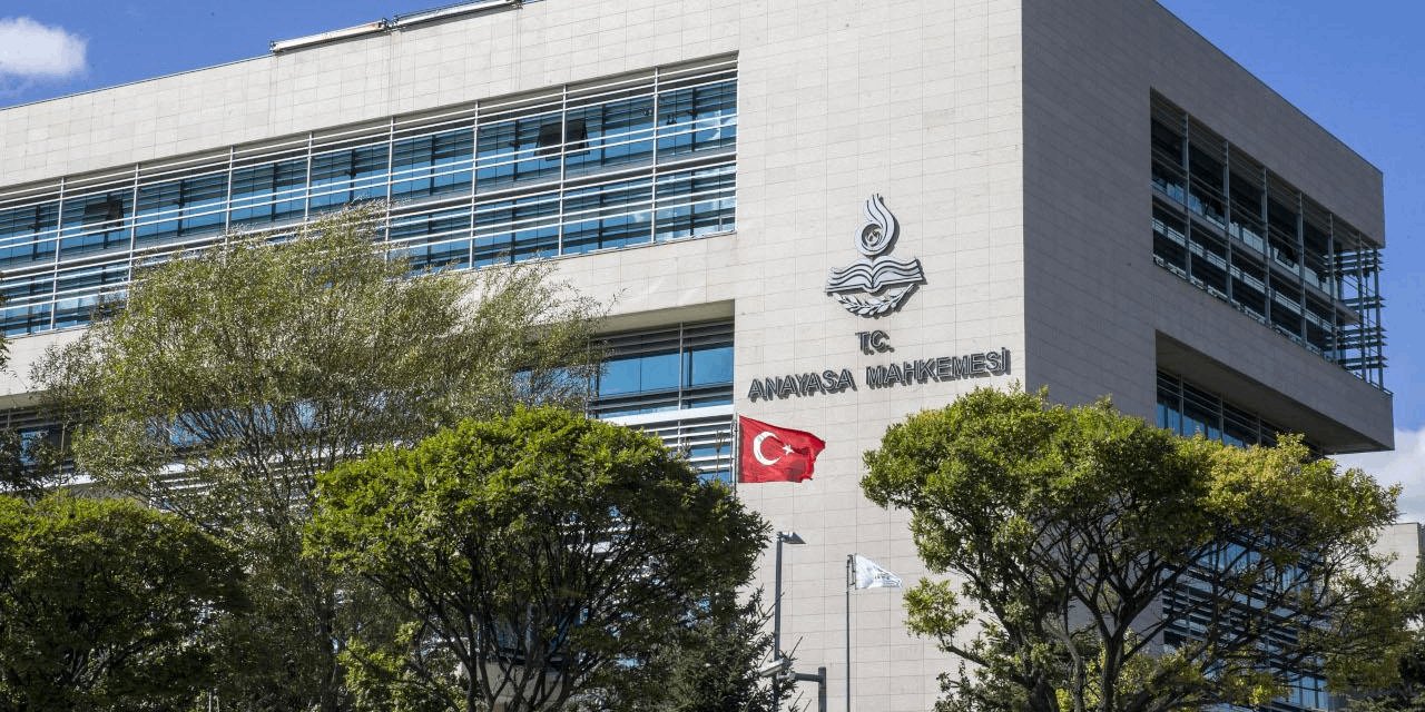 AYM'den darbe davalarına emsal karar: "Mühimmatsız silah" savunması kabul edilmedi