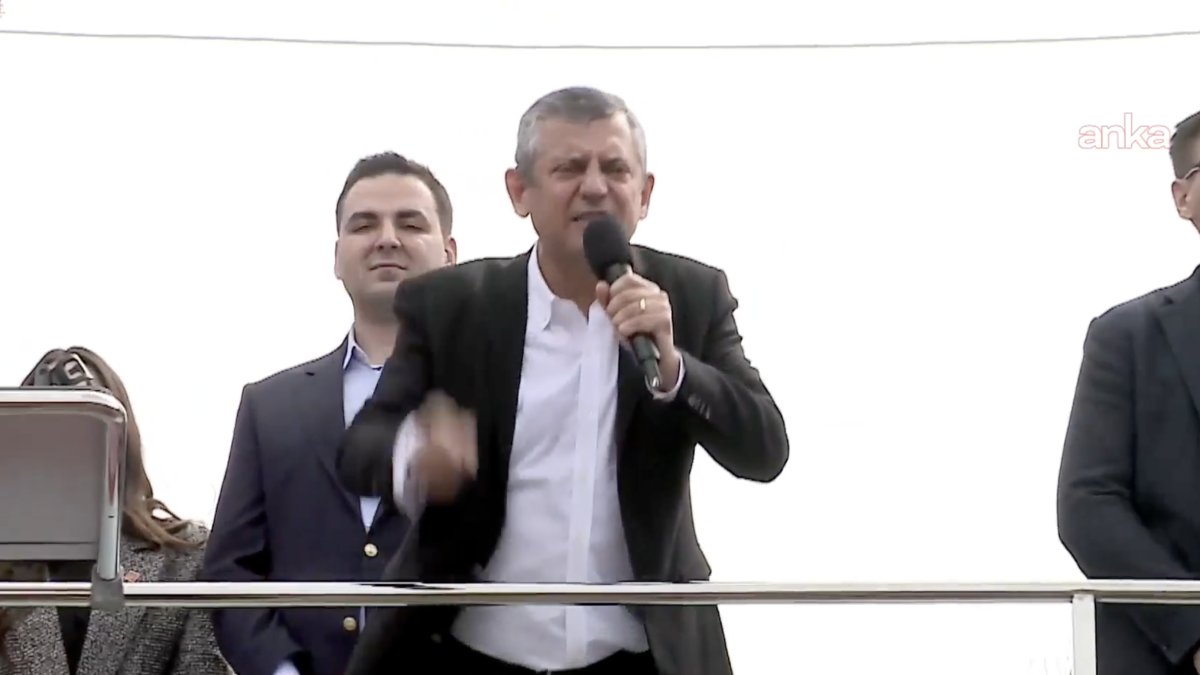 Uşak’ta “Millet İradesine Sahip Çıkıyor” mitingi: İmamoğlu’nun mektubu okundu