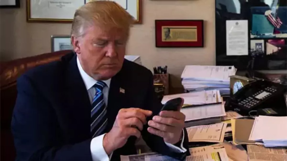 Trump’ın özel numarası sızdı: Para ve kripto teklifleri gündemde