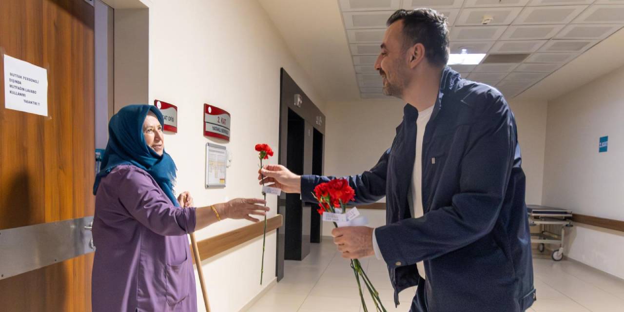 Manavgat’ta 14 Mart Tıp Bayramı’nda sağlık çalışanlarına ziyaret