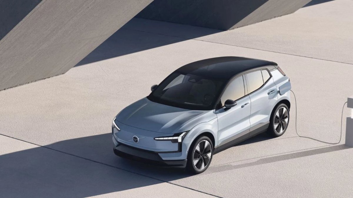 Volvo’dan küçük elektrikli SUV için üretim durdurma kararı