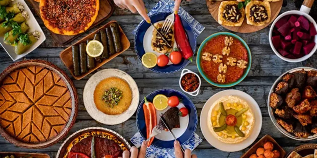 Bayramda sindirimi korumak için 5 önemli beslenme önerisi