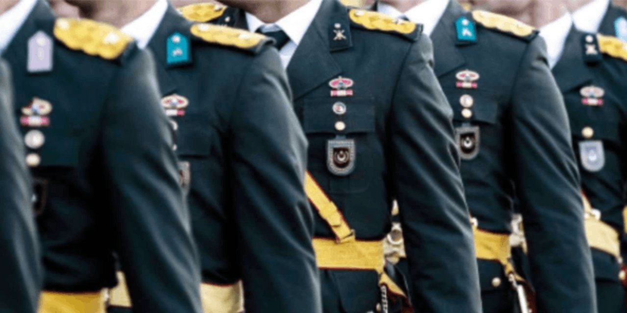 Atatürk fotoğrafı tartışmasıyla ihraç edilen teğmen göreve dönüyor: İmkansızlıktan bakkal açmıştı