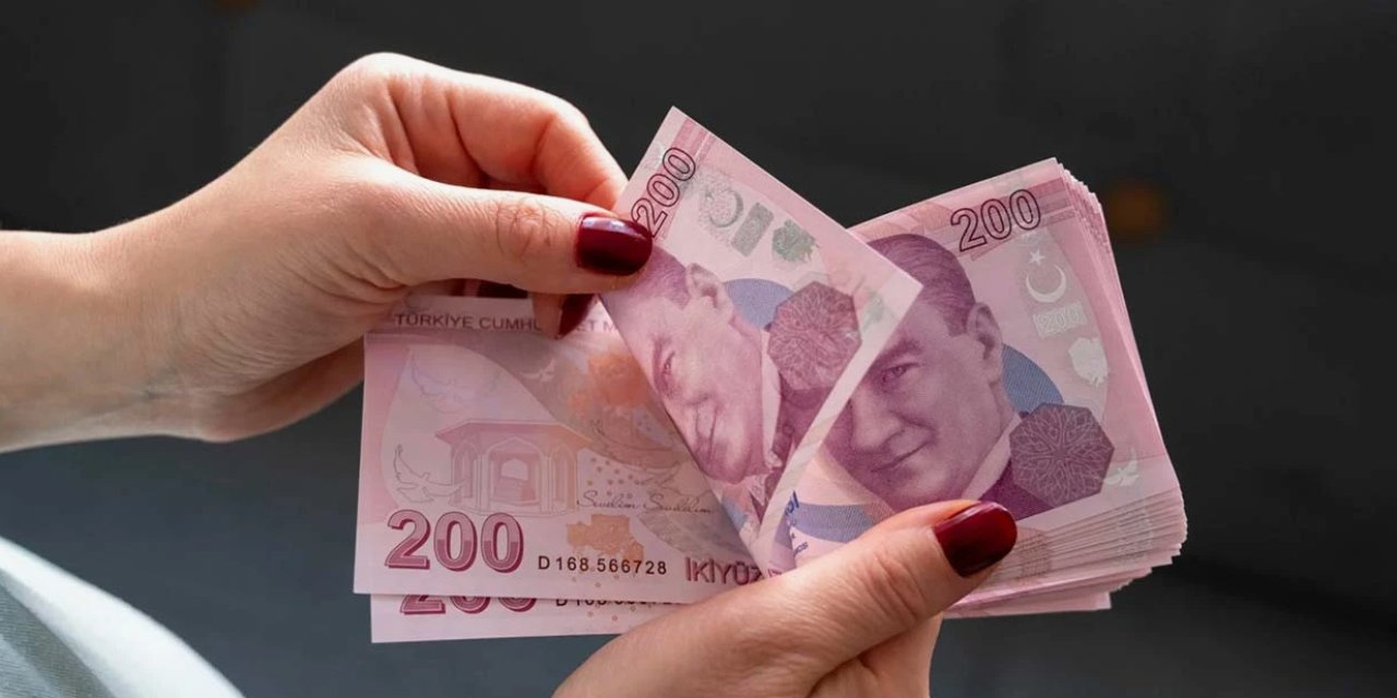 Emekli maaşlarına düzenleme yapılacak mı? SGK'dan açıklama geldi