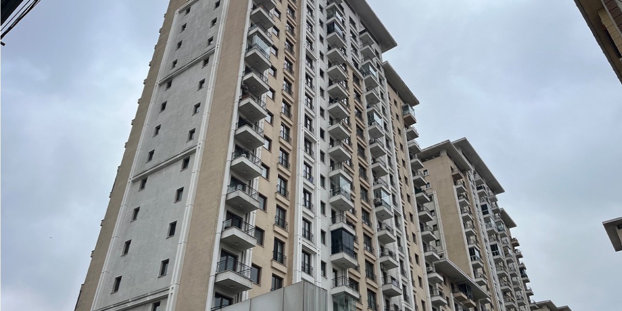 Esenler'de site kavgasında 19 yaşındaki genç hayatını kaybetti