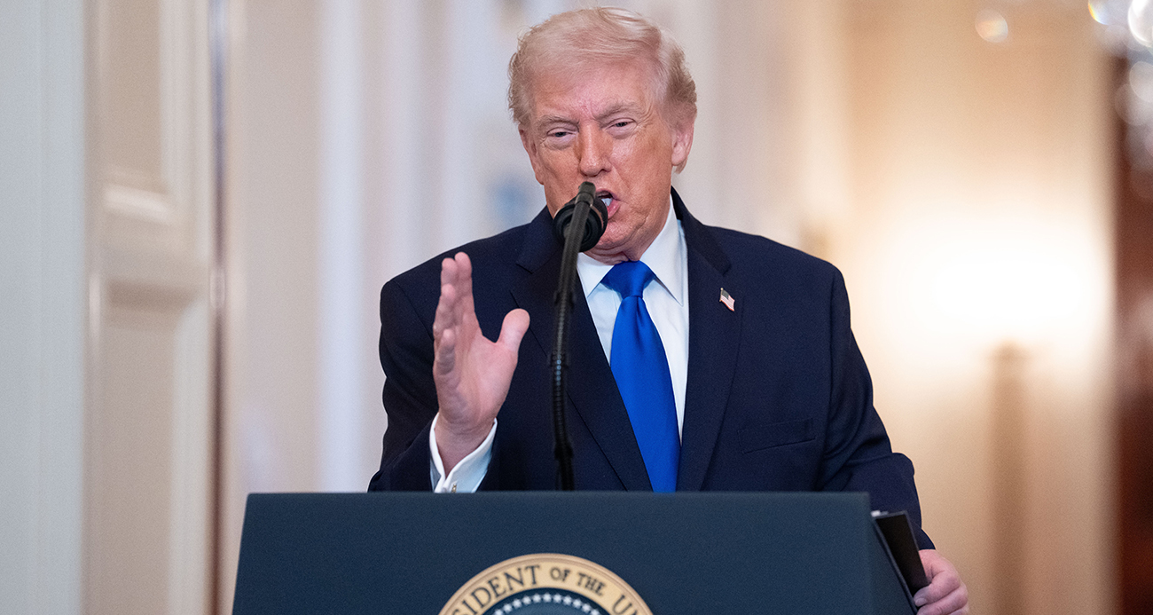 Trump: İran anlaşma için bize yalvarıyor