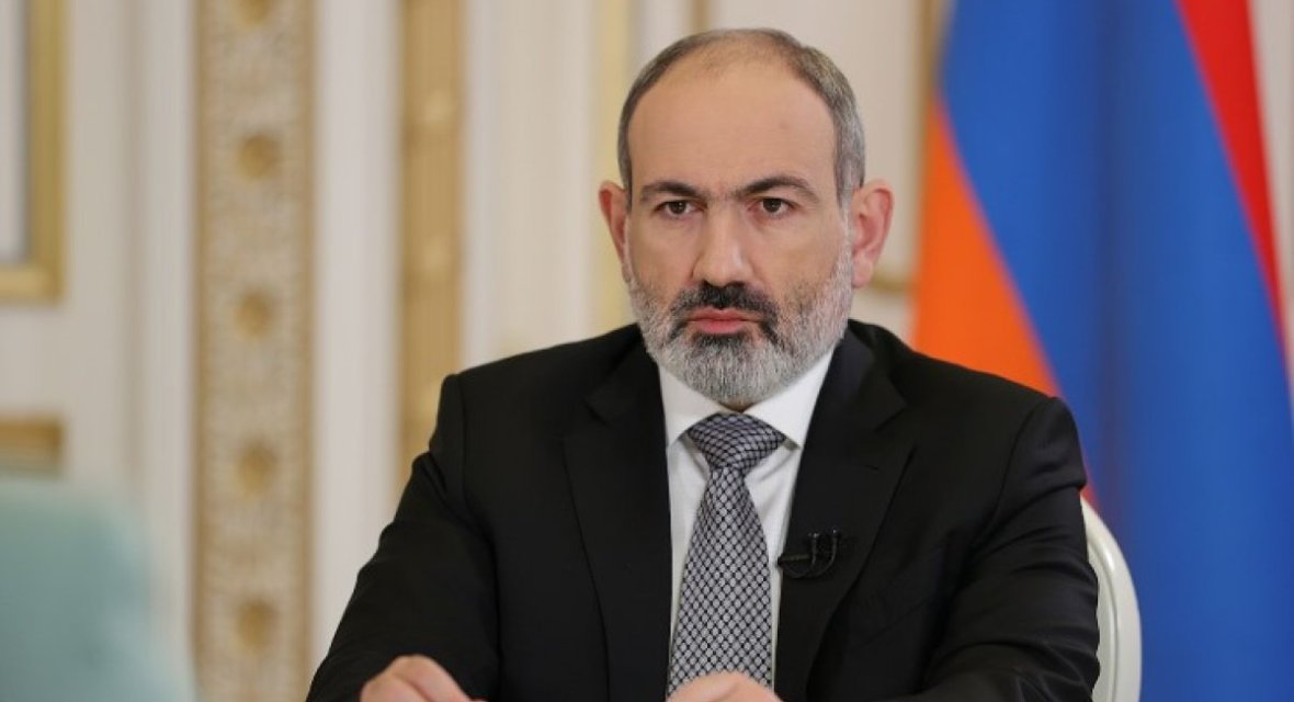 Ermenistan Başbakanı Paşinyan'a kilisede saldırı girişimi