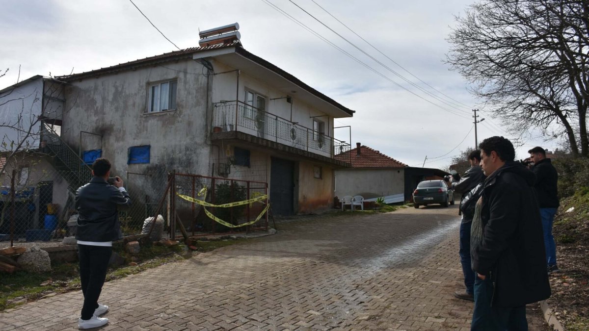 Manisa Turgutlu'da dehşet: Eşinin evini bastı, 4 kişiyi katletti