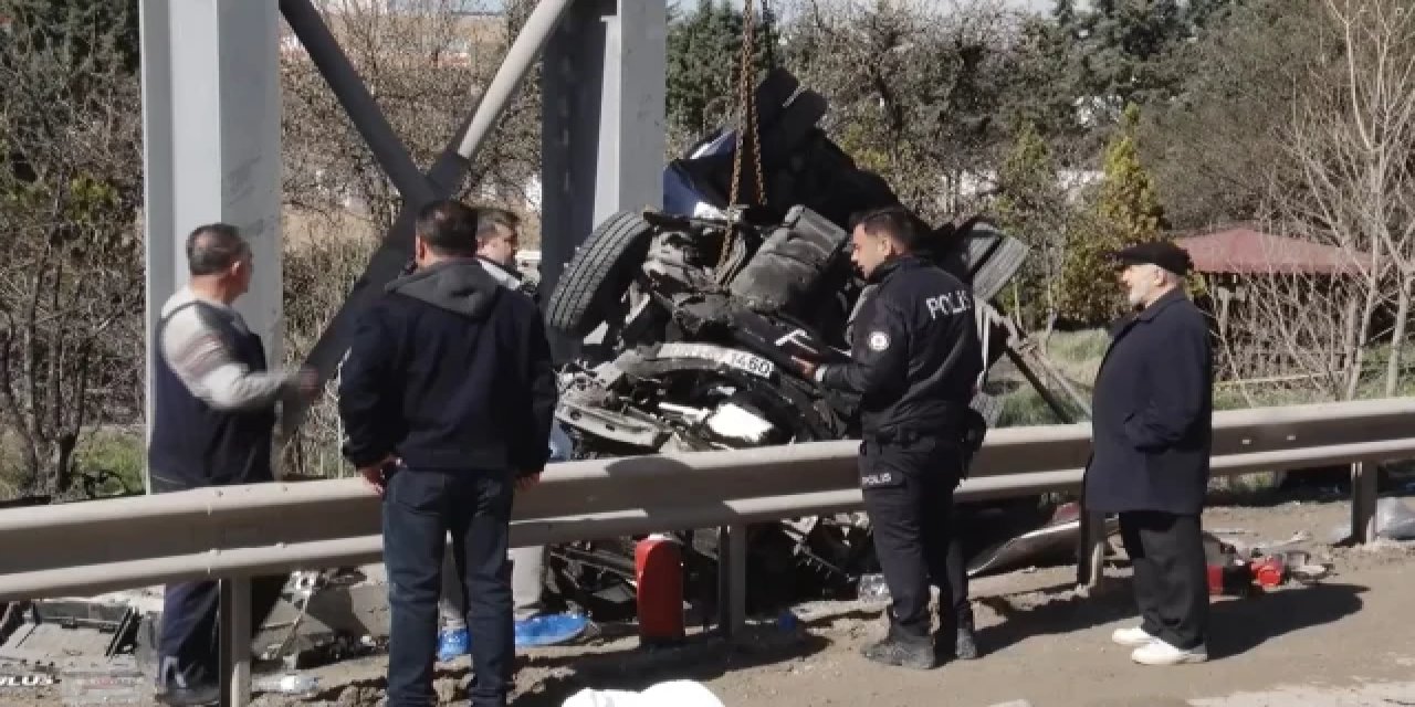 Kahramankazan’da feci kaza: 4 ölü, 13 yaralı