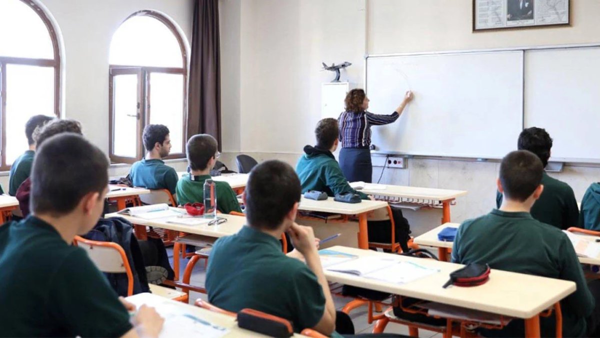 MEB’den Valiliklere talimat: İzinsiz okullara giden öğrenciler takip edilecek