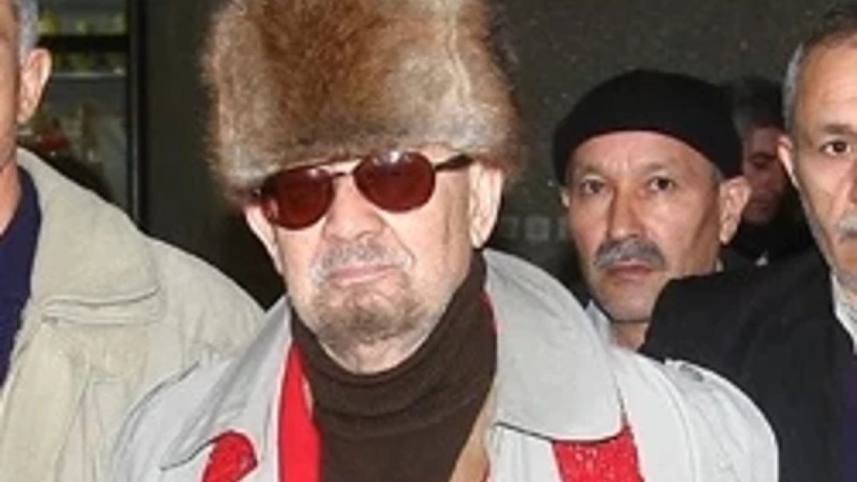 Yalçın Küçük hayatını kaybetti