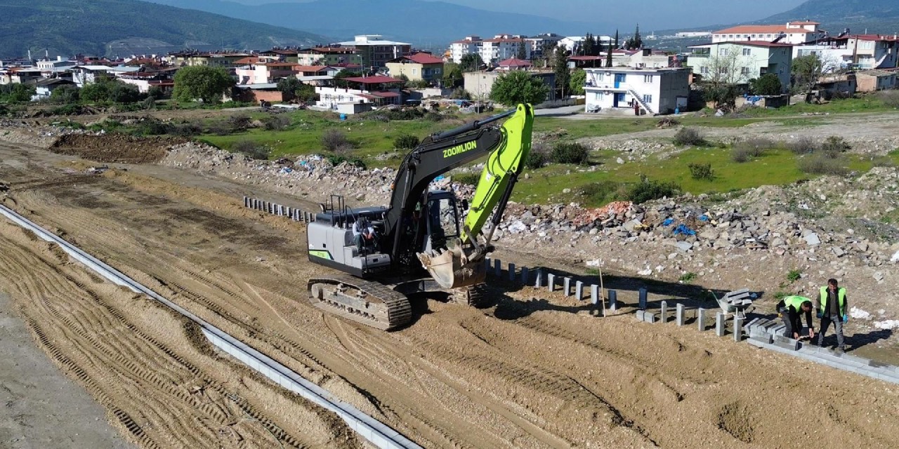 Aydın’da ilçelere yaygın yol yapım ve yenileme çalışmaları sürüyor