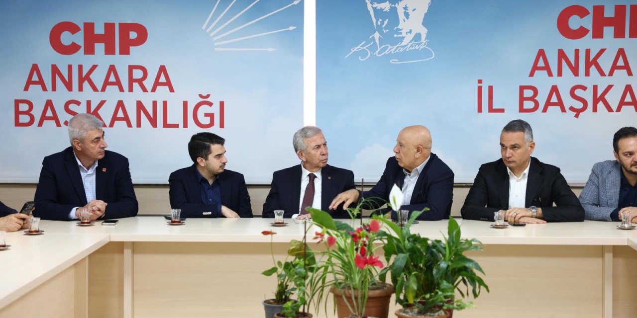 Mansur Yavaş’tan CHP Ankara İl Başkanlığı’na ziyaret