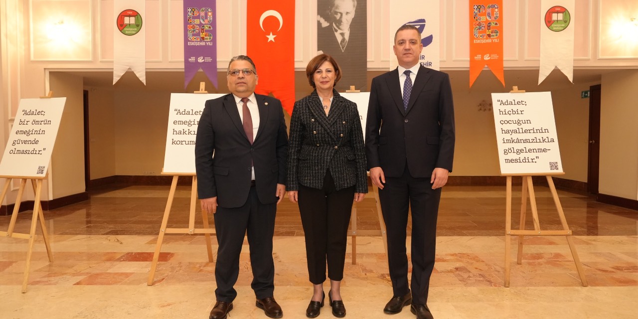 Eskişehir’de “26 Cümlede Adalet” sergisi sanatseverlerle buluştu