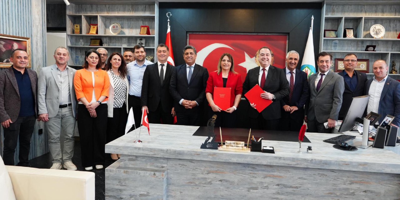 Manisa Büyükşehir Belediyesi ile işçiler arasında ek protokol imzalandı