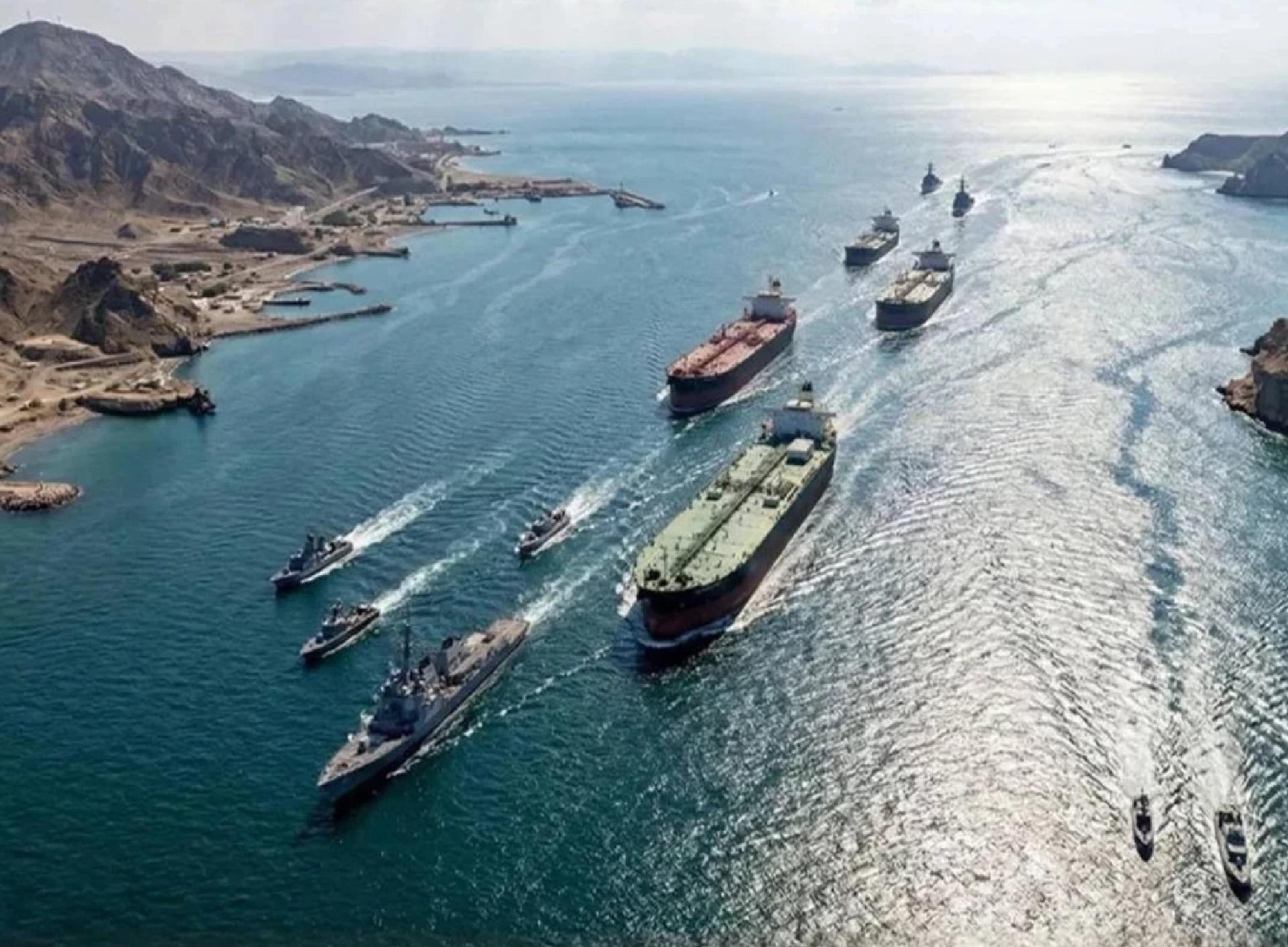 İran'dan Hürmüz Boğazı hamlesi