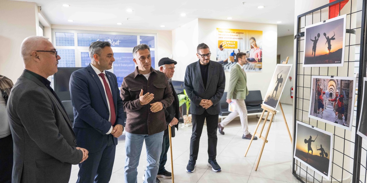 Bergama’nın kılıç kalkan geleneği Bornova’da sergiyle tanıtıldı