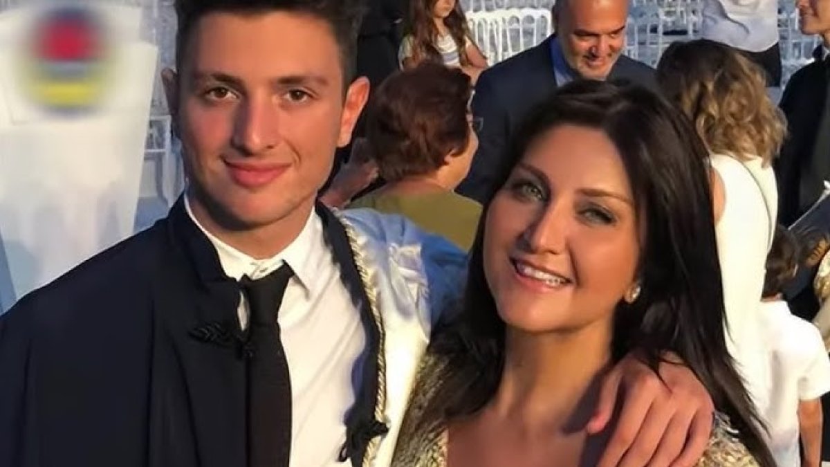 Sibel Can’ın oğlu Emir askere gitti