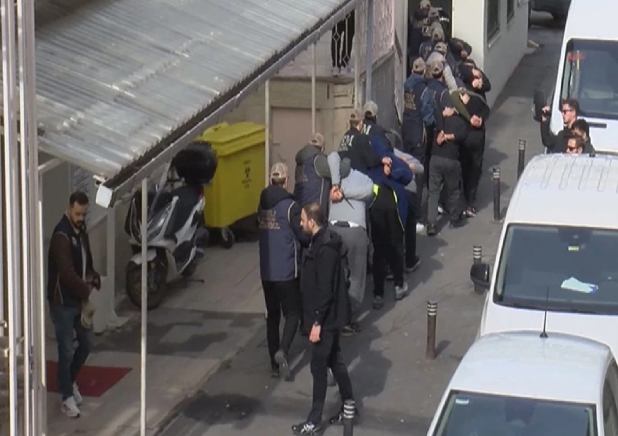 Konsolosluk saldırısında 9 şüpheli tutuklandı