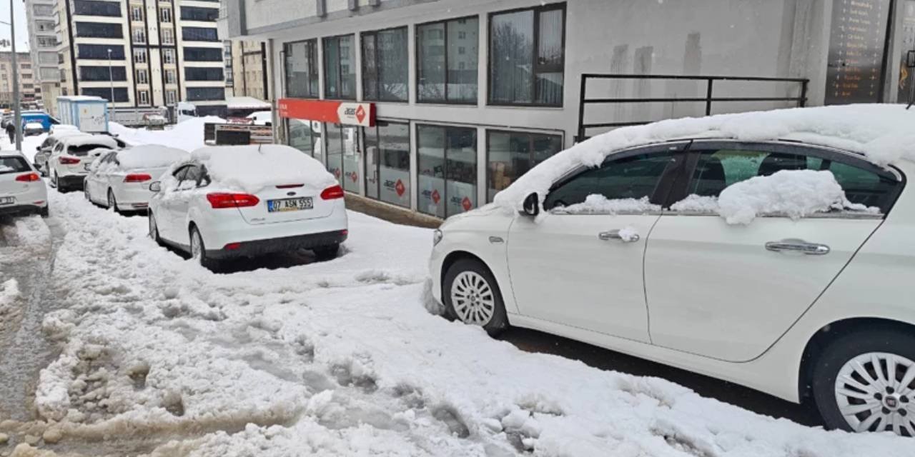 Kardan 82 köye ulaşım kesildi