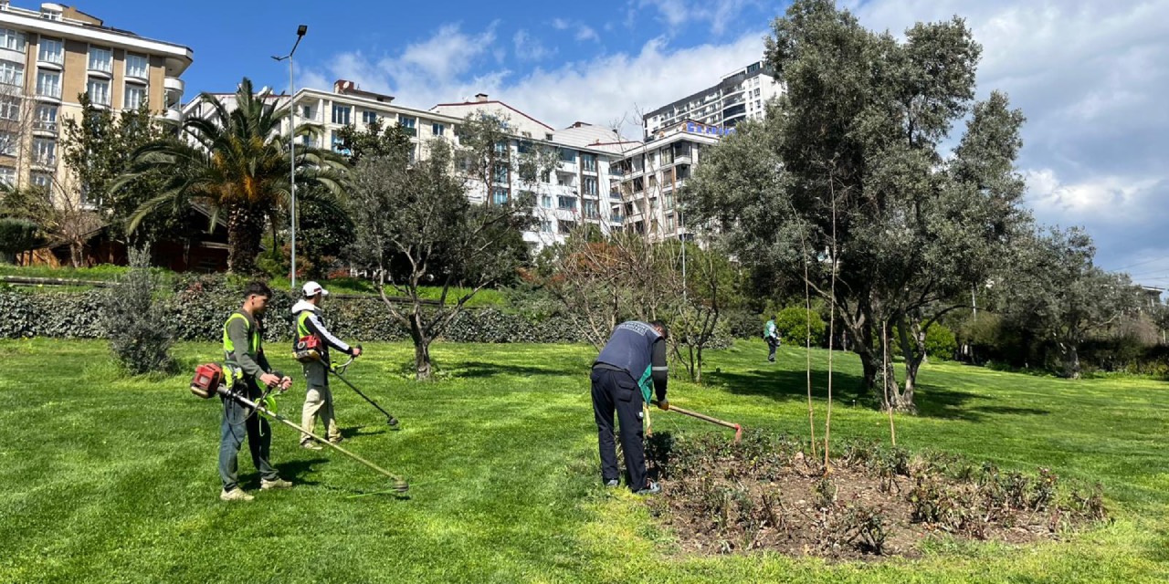 Esenyurt’ta park ve yeşil alanlar bahar için yenileniyor