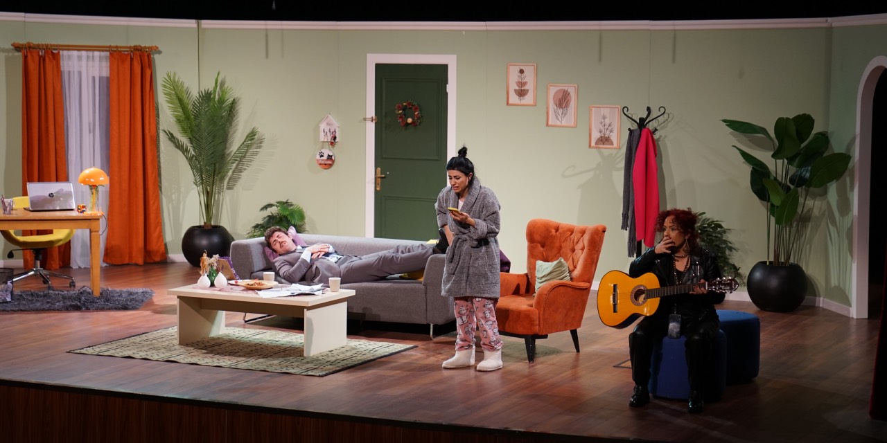 Esenyurt’ta “Sara’yı Evlendirmek” tiyatro oyunu sahnelendi