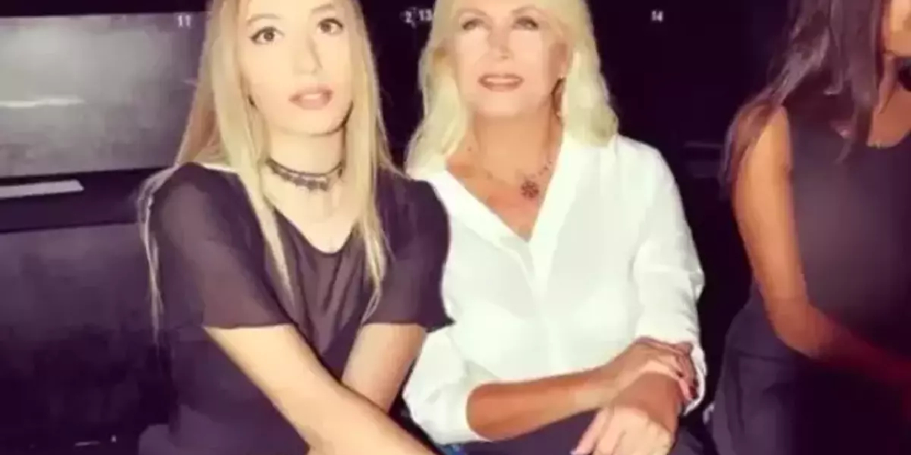 Yasmin Erbil çocukluk anısını anlattı: “Annem benden güzel diye ağladım”
