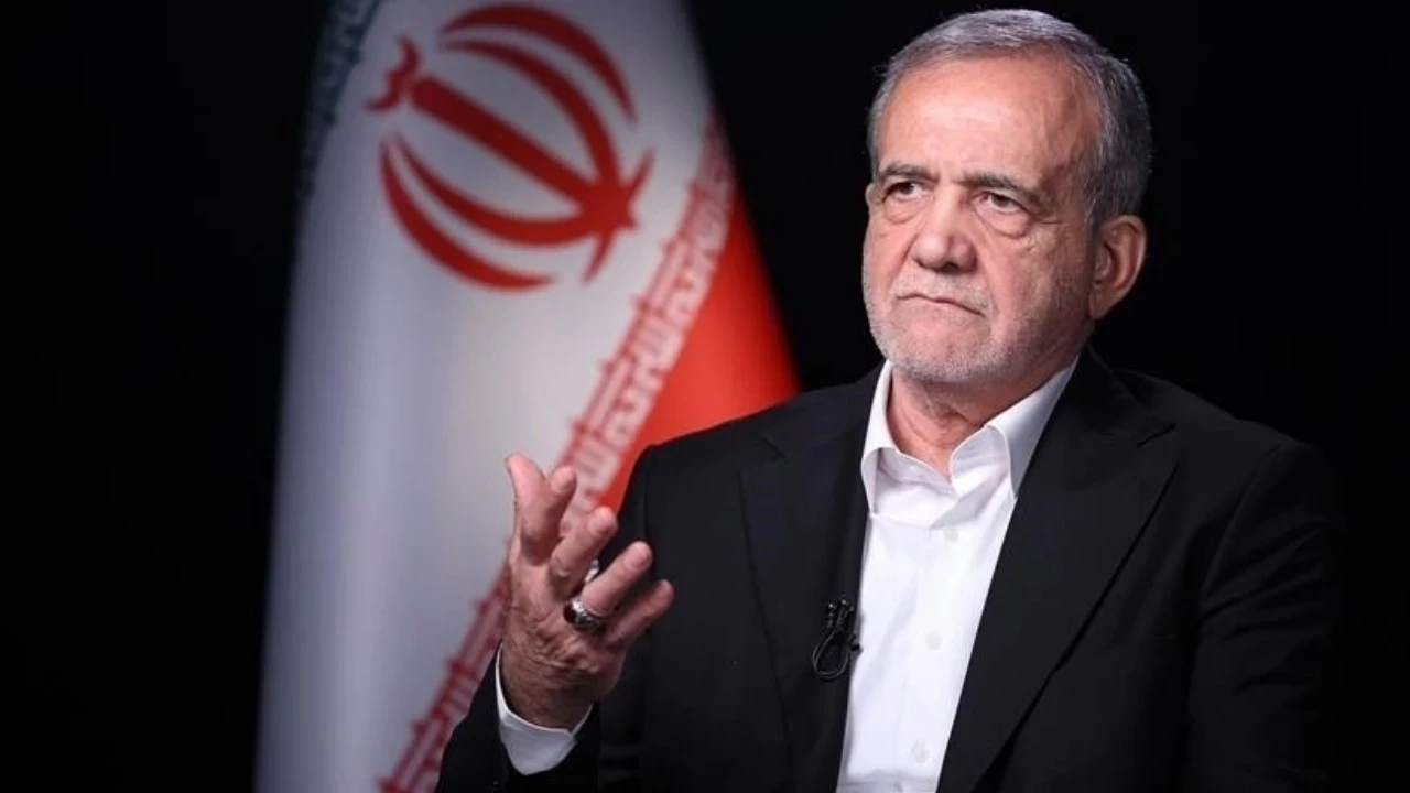 Pezeşkiyan’dan Papa’ya sürpriz destek: İsa’ya saygısızlık kabul edilemez