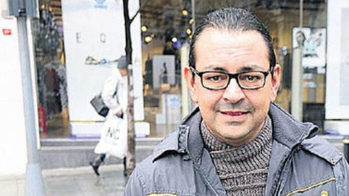 Kenan Doğulu acı haberi duyurdu:  Cem Öcal hayatını kaybetti