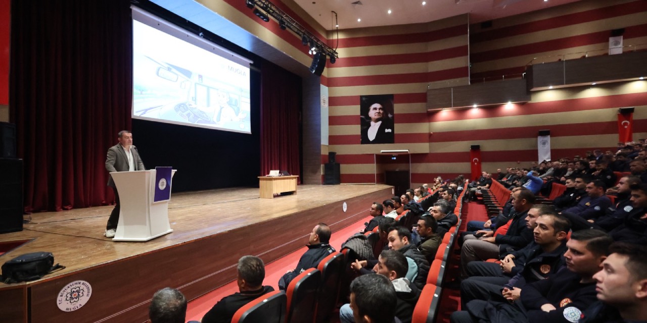 Muğla’da şoförlere mesleki gelişim eğitimi başladı