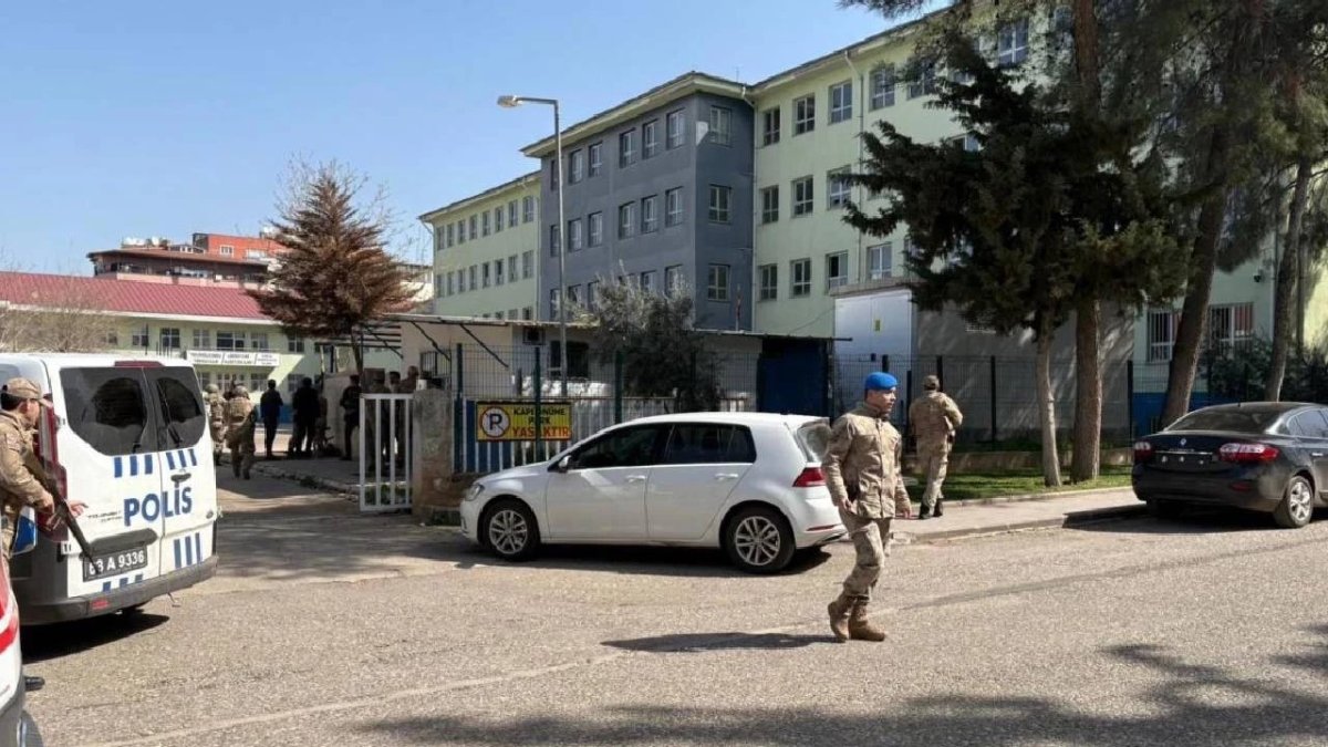 Şanlıurfa'da okul saldırısının ardından 16 kişi gözaltına alındı
