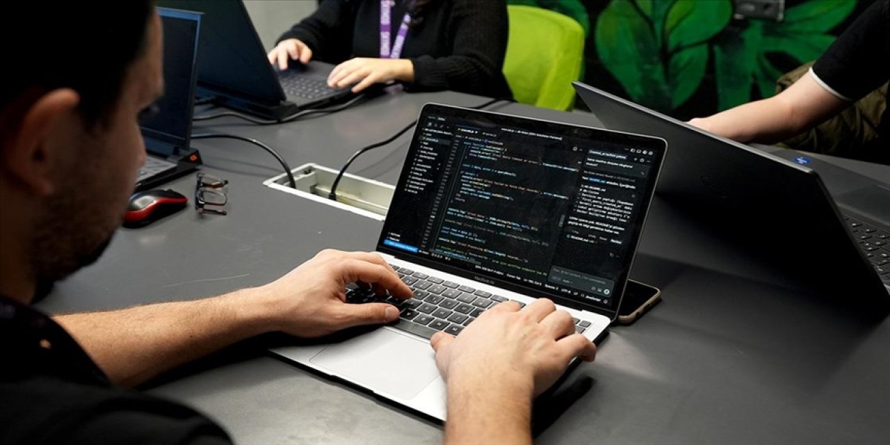 Kahramanmaraş'ta okul saldırısı: 'İnceller' ve 'C31K' dijital şiddeti nasıl besliyor?