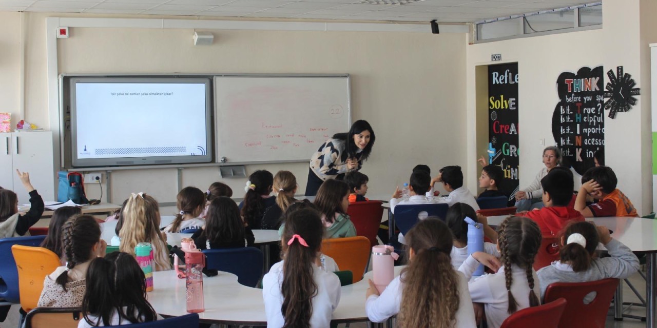 İzmir’de okullarda akran nezaketi eğitimleri başladı