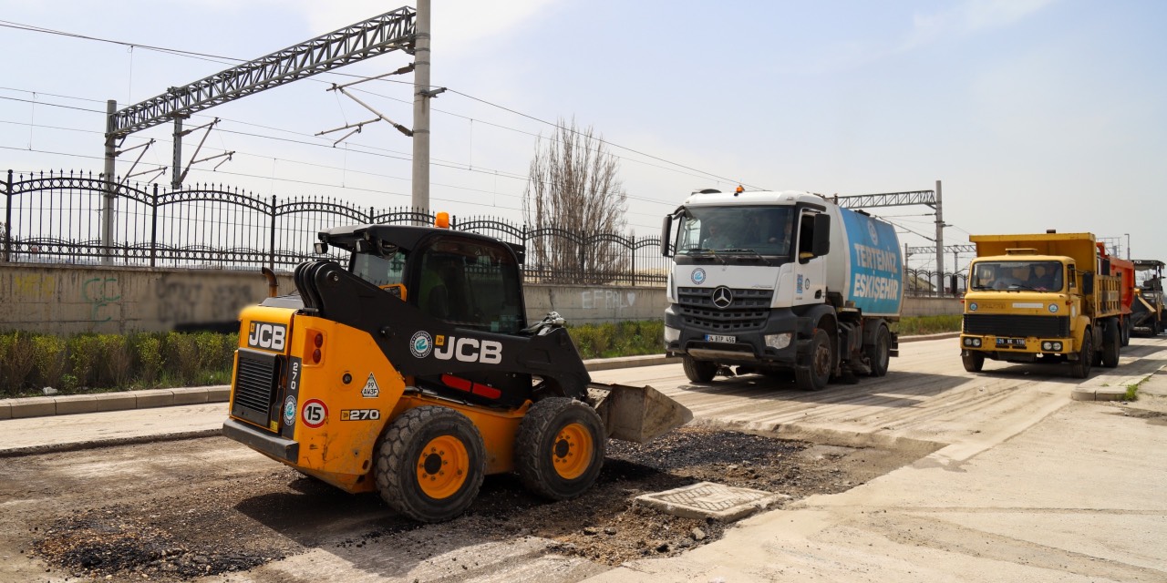 Eskişehir’de yol bakım ve asfalt çalışmaları başladı