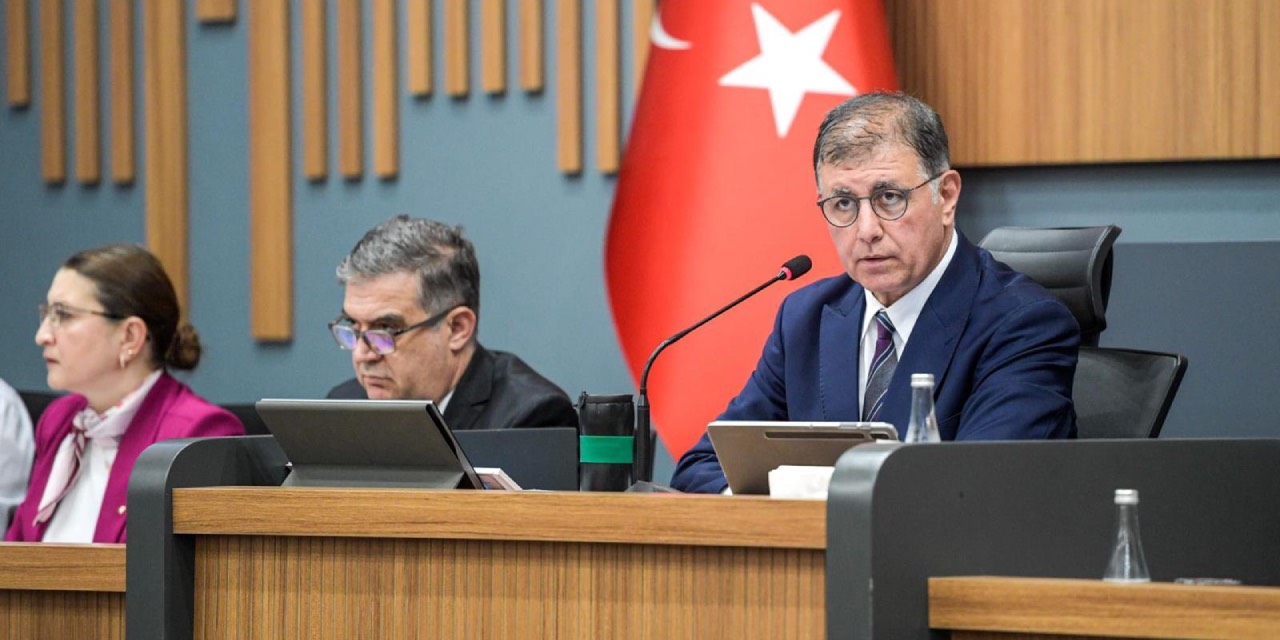 İzmir Büyükşehir Belediyesi ve ESHOT’un 2025 faaliyet raporları kabul edildi