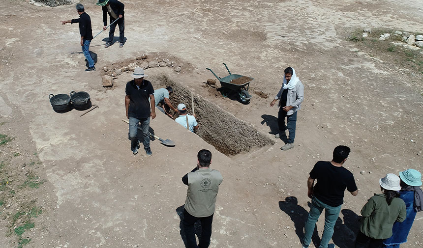 Tharsa Antik Kenti'nde oda mezar gün yüzüne çıktı