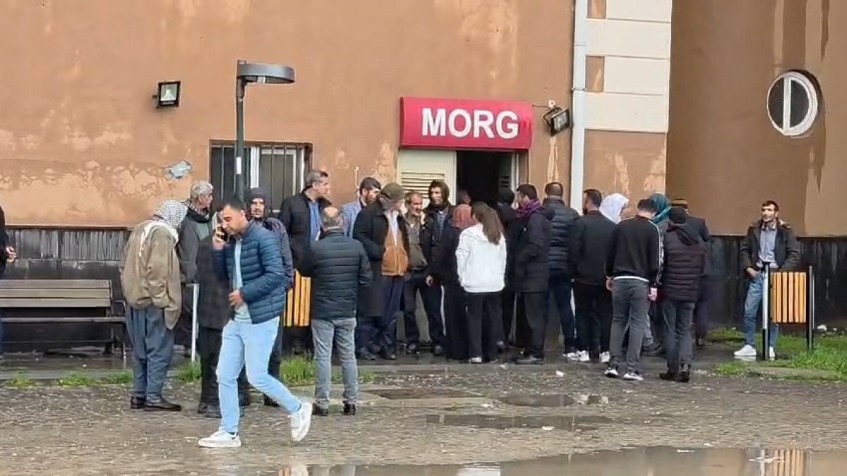 Diyarbakır'da okul bahçesine yıldırım düştü: 2 çocuk öldü