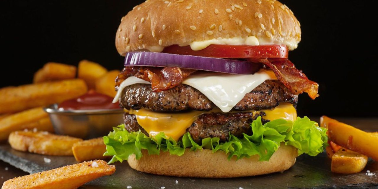 Ünlü burger zinciri çöküşte! Şubeler bir bir kapanıyor: Kayyum atandı