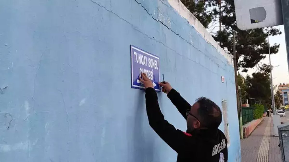 Eski Vali Tuncay Sonel’in adı caddelerden kaldırıldı