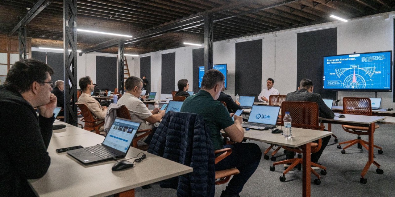 İzmir Büyükşehir’den yöneticilere yapay zeka eğitimi