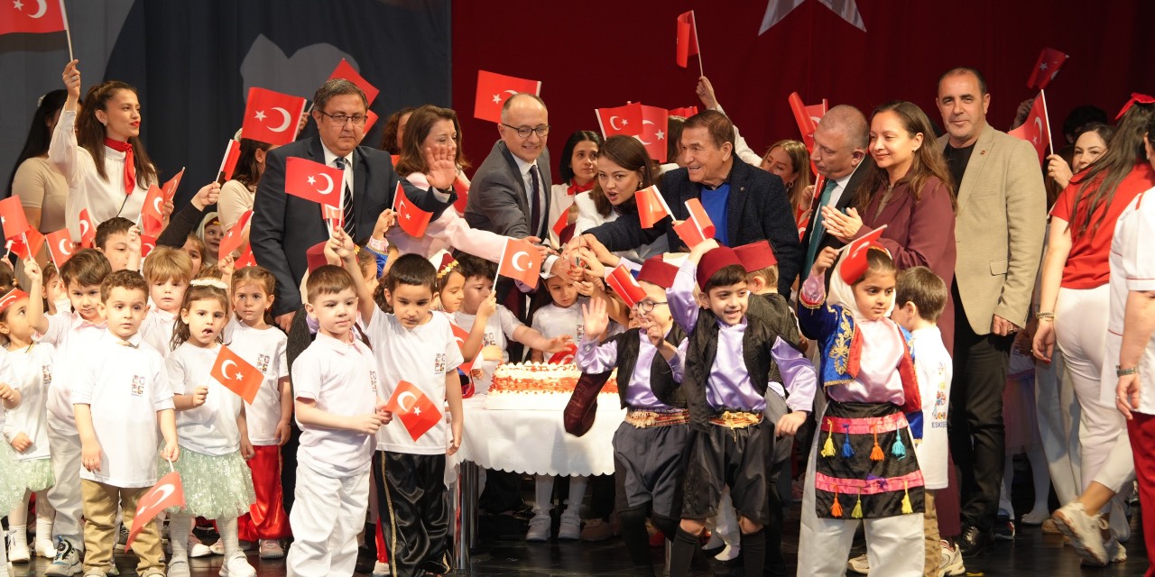 Eskişehir Büyükşehir’den Çocuklarla 23 Nisan coşkulu kutlama