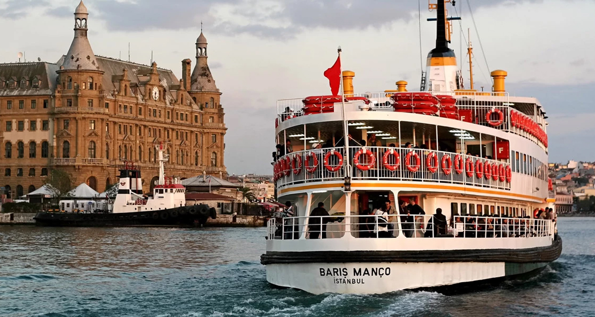 İstanbul Boğazı trafiğe kapatılıyor